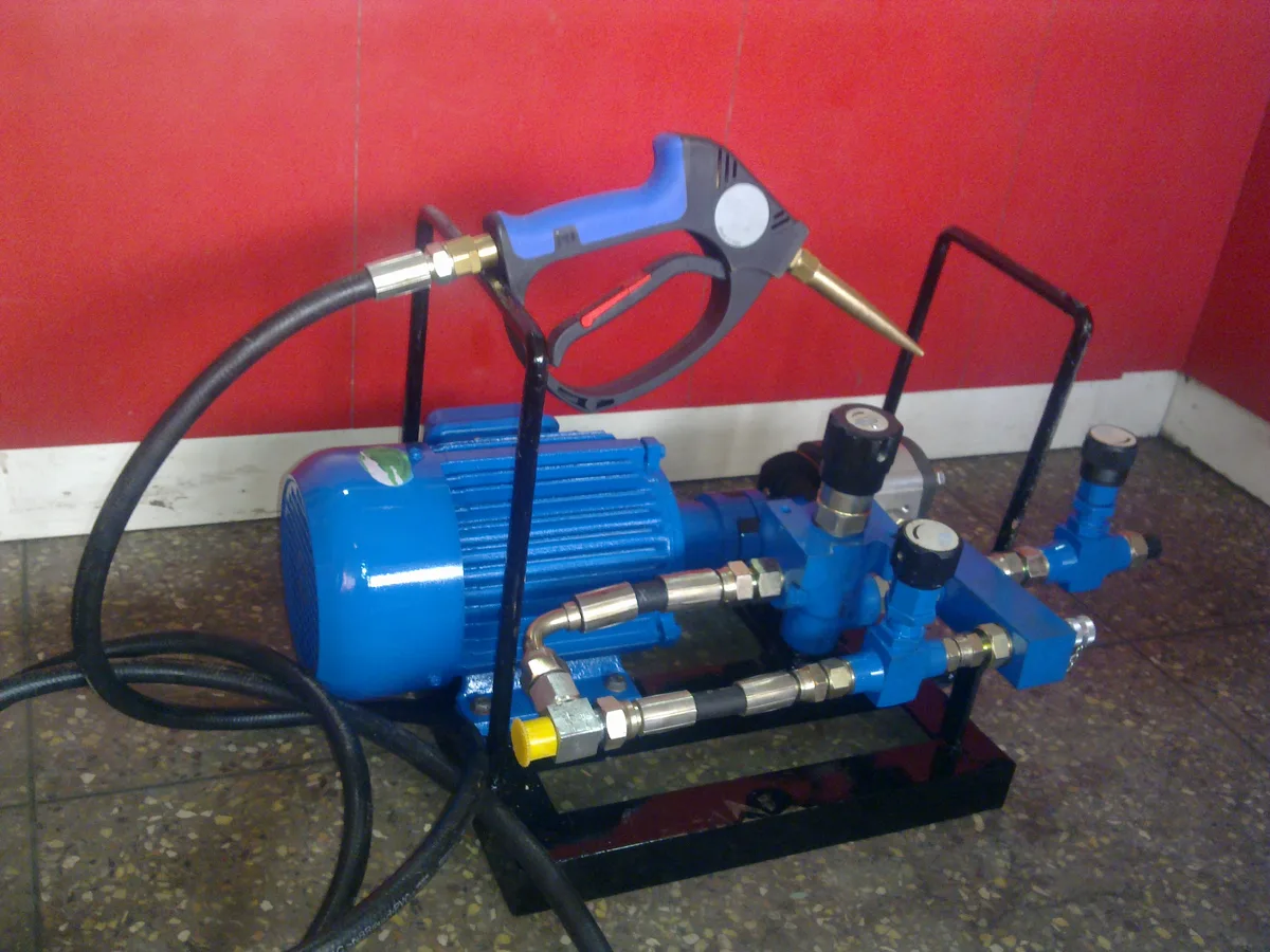Oil flushing unit