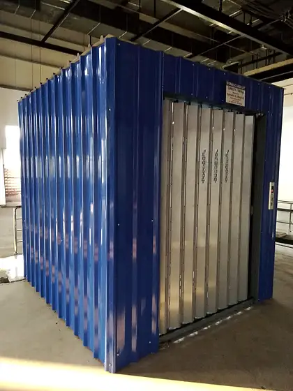 Hydraulic cargo lift by HLA