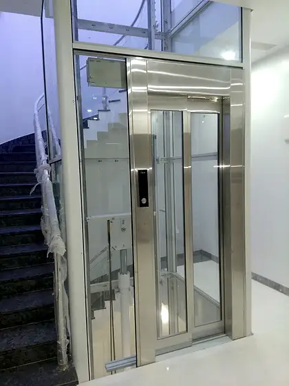 Hydraulic home lift installed by HLA