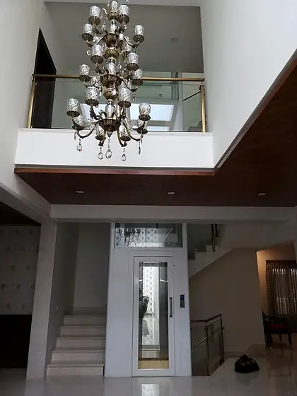 Hydraulic home lift installed by HLA