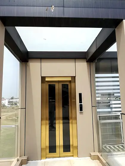 Hydraulic home lift installed by HLA