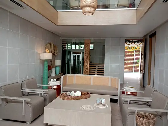 Hydraulic home lift installed by HLA
