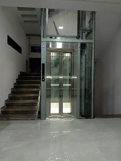 Hydraulic home lift installed by HLA
