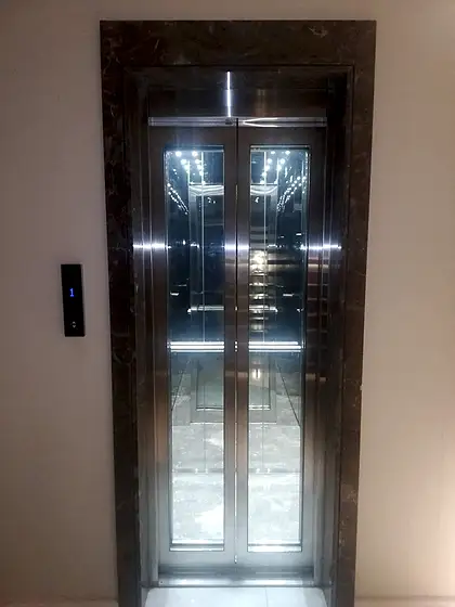 Hydraulic home lift installed by HLA