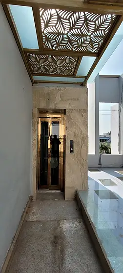 Hydraulic home lift installed by HLA