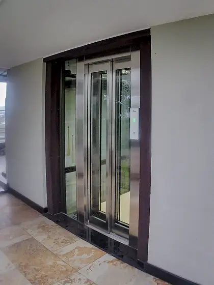 Hydraulic home lift installed by HLA