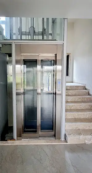 Hydraulic home lift installed by HLA