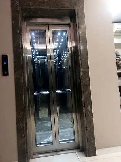Hydraulic home lift installed by HLA