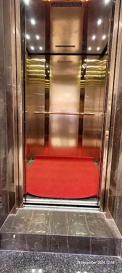 Hydraulic home lift installed by HLA