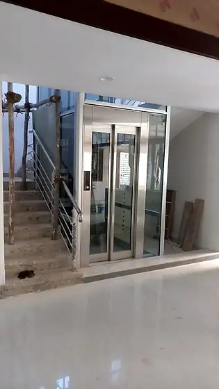 Hydraulic home lift installed by HLA