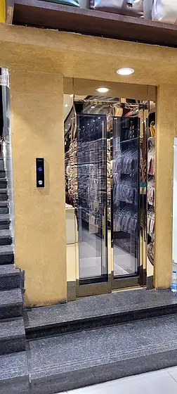 Hydraulic home lift installed by HLA