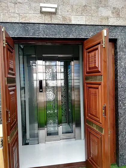Hydraulic home lift installed by HLA