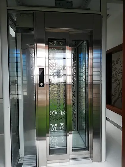 Hydraulic home lift installed by HLA