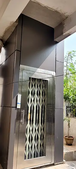 Hydraulic home lift installed by HLA